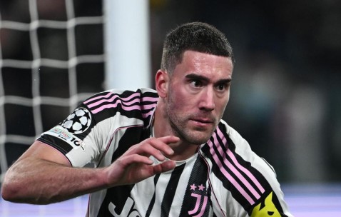 星空体育下载-意媒：DV9今日依旧随尤文合练，明日赛前最后一练将成关键