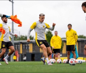 好消息，五个月前遭遇半月板撕裂施洛特贝克重返多特合练