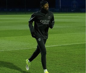 队报：登贝莱训练中出现腿部不适，对阵摩纳哥能否出场成疑