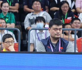 星空体育APP-姚明谈缺点：没读过书就是有差距 一路走太顺&amp;对人情冷暖不重视