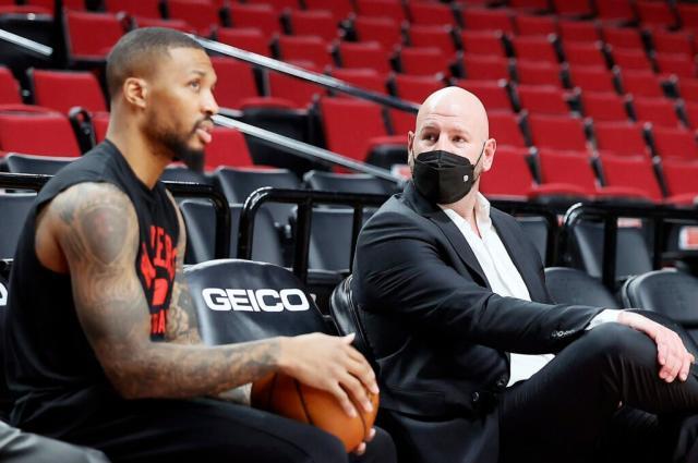 1646111424713031115.jpg Cronin-220228-scaled-e1646050023191-1024x681.jpg